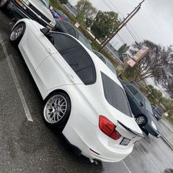 BMW 328i 