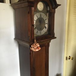 Antique Grandfather Clock 