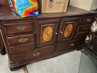 Dresser