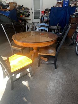 Round Dining Table Set – Solid Wood with Glass Top (Seats 4)