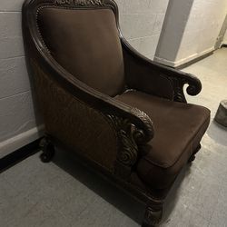 Classy Couches Need Gone Today B / O