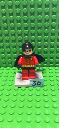 Lego Superheroes  Robin - Black Cape Minifigure