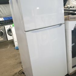 Frigidaire Refrigerator 