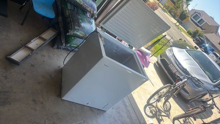 Deep freezer