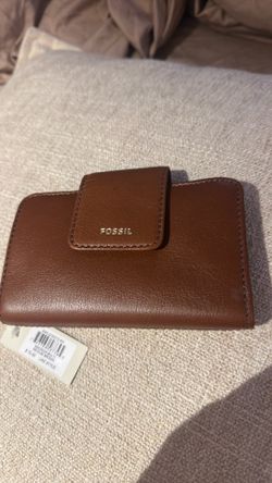 Fossil woman’s wallet