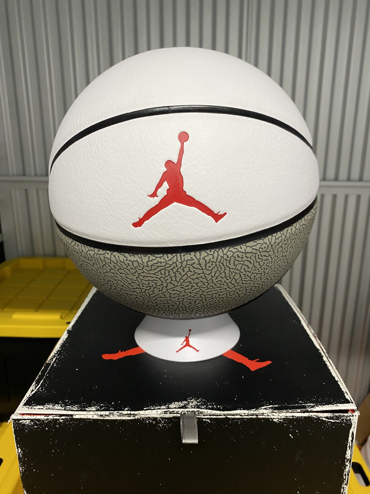 35TH ANNIVERSARY AUTHENTIC JORDAN BASKETBALL 🏀