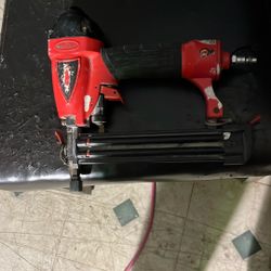 Arrow Brad Nailer