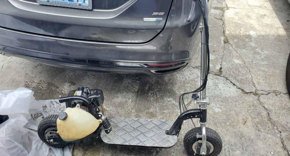 Selling My Zooma Gas Scooter! 250 Or Best Offer for Sale in Everett, WA OfferUp