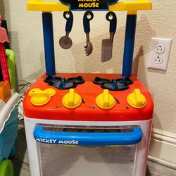 Disney Store Official Mickey Mouse Disney Kitchen Play Set