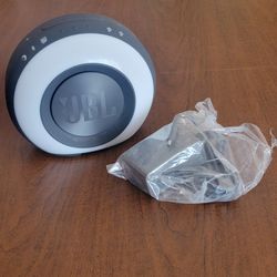 JBL Horizon Bluetooth Clock Radio Speaker with FM Radio and DAB. 
Pre-owned, in good working and cosmetic shape. Please see photos
Weight 2.5lb plus s