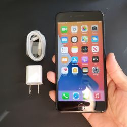 iPhone 7 Plus - UNLOCKED - Like New 