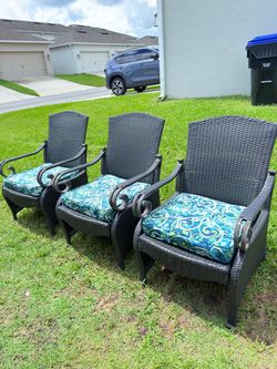 Selling 3 wicker lounge chairs with cushions (6 pieces total) /