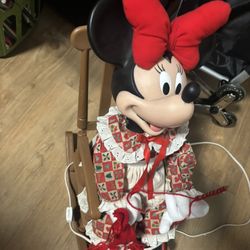 Crocheting Mini Mouse In Rocking Chair 