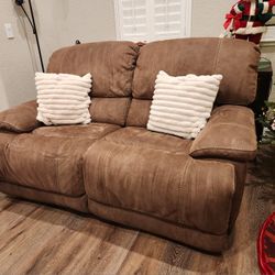 Electric Reclining Love Seat