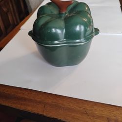 Small Green Casserole Dish 4" By 4" By 4" Technique KF144