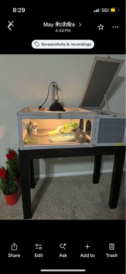 Reptile enclosure