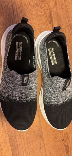 Sketchers air cooled goga mat size 8.5