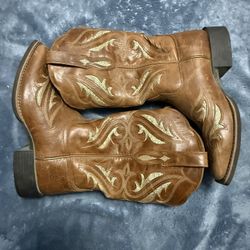 Brown Ariat Cowgirl Boots