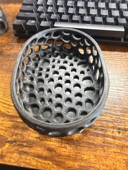Voroni desktop mini basket