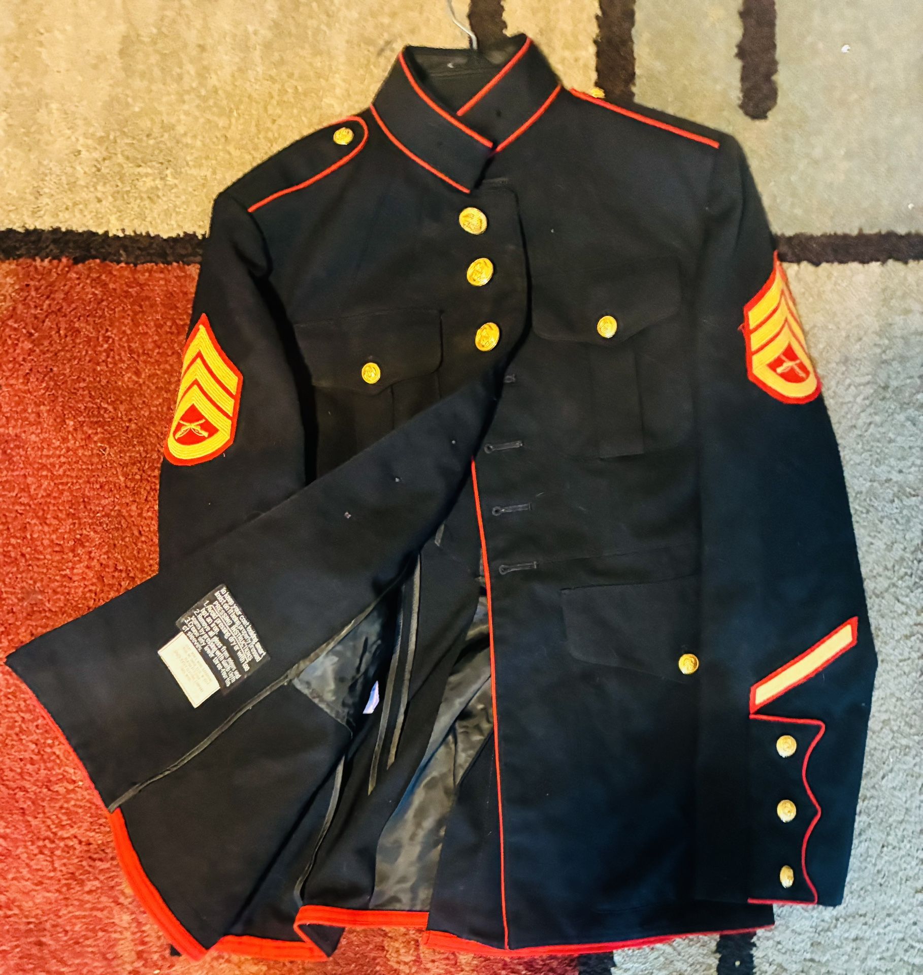 100 % Authentic USMC US MARINE CORPS DRESS BLUES JACKET 46 L STAFF SERGEANT