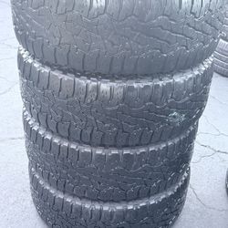 Tengo Un Set De Llantas En Muy Buenas Condiciones Marca Good Year 275/55 R20 Instalación Y Balanceo Por El Mismo Precio 