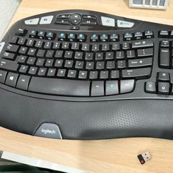 Logitech Ergonomic keyboard 