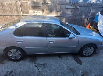 Low Mileage Nissan Altima