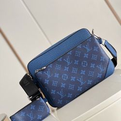 Lv  Men Bag
