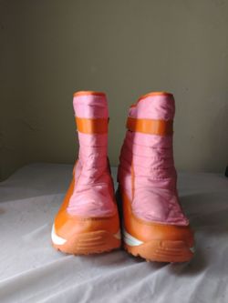 The Children's Place Snow Boots Size 1