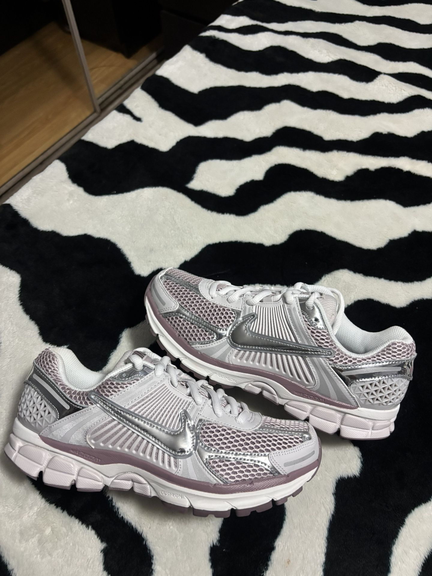 Nike Vomero 5 Platinum Violet
