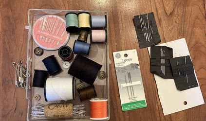COMPLETE SEWING KIT-NEEDLES, PINS AND THREAD