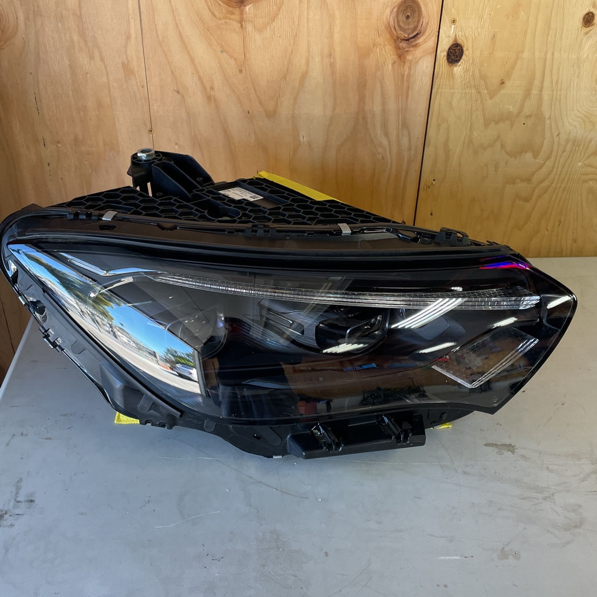 2023 2024 Mercedes EQE Right LED Headlight OEM