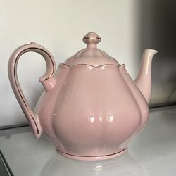 Pink teapot