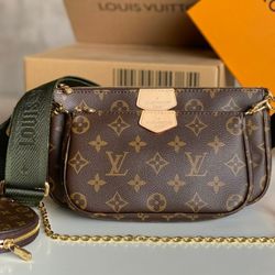 Brown crossbody bag
