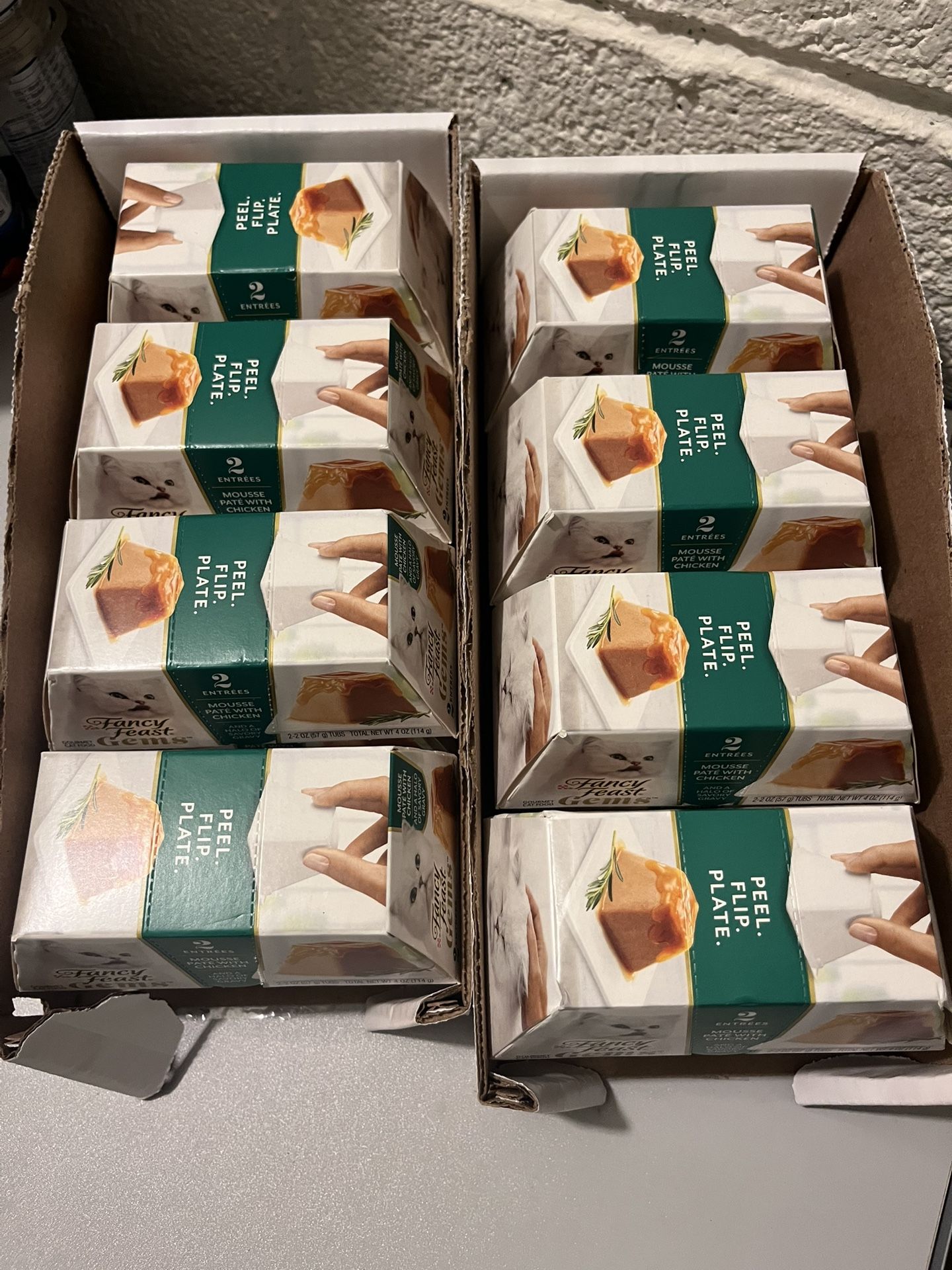 Cat 🐈 Food 1 Box 8 Count For $15