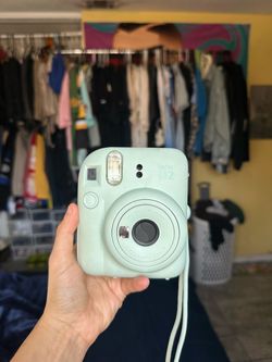 Fuji film instax mini 12