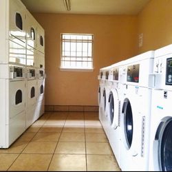 3 Bedrooms $899- 1 Month Free M/I By 10/31