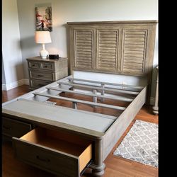 Like New Bedroom Set Including Pristine Mattress