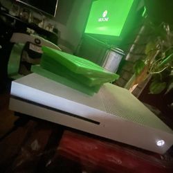 Xbox 1 S And 4 Games For 100$