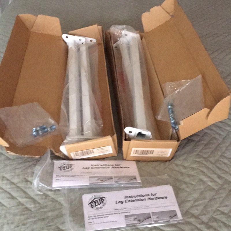 E-Z Up Canopy 24in Leg extensions in White.