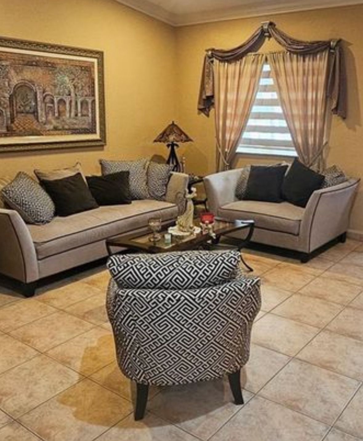 Elegant Living Room Set