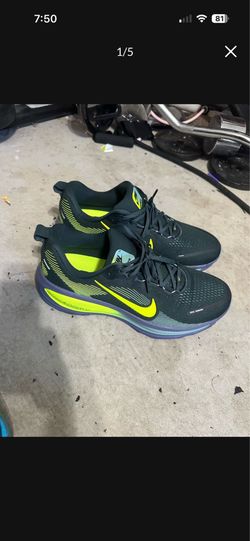 Nike Vomero men’s size 12