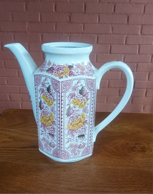Ridgway Staffordshire Ironstone, Canterbury Pitcher