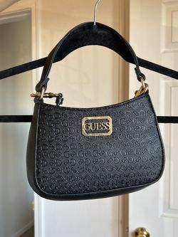 GUESS BLACK SHOULDER BAG