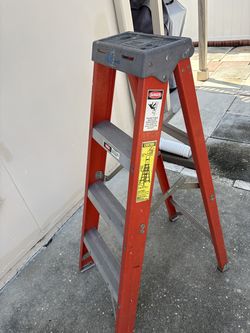 4 ft. Fiberglass Step Ladder, 300 lbs. Load Capacity Type IA Duty Rating by  Louisville Ladder