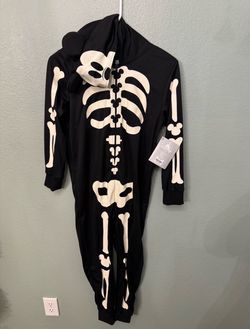 Brand new Disney Mickey Mouse Glow-in-the-Dark Skeleton Costume Size 7/8 Halloween costume. Click photo to enlarge