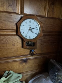 Clock W Pendulum