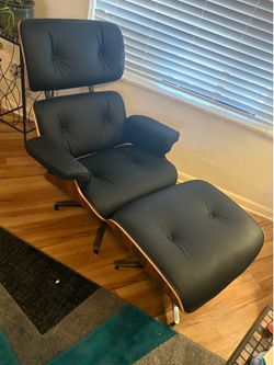 Mid-Century Modern Eames-Style Lounge Chair and Ottoman - Premium Black Leather