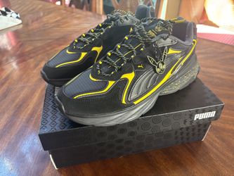 Size 9.5 - PUMA X POKEMON Fade Umbreon
