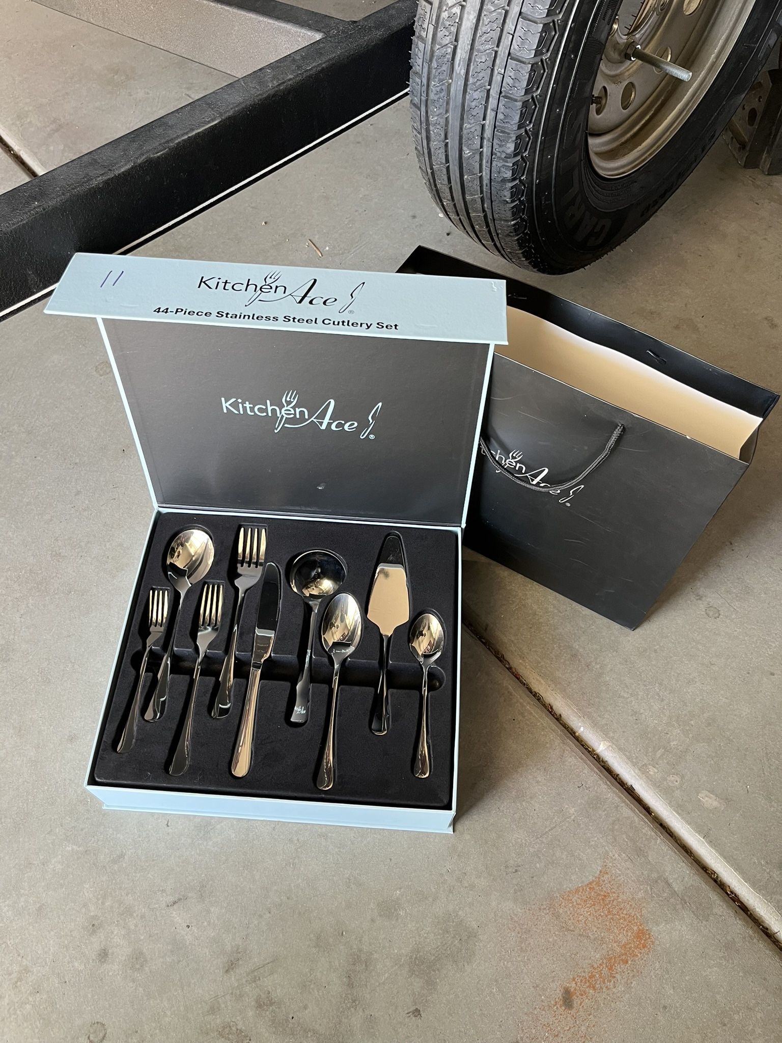 44-Piece Stainless Steel Cutlery Set